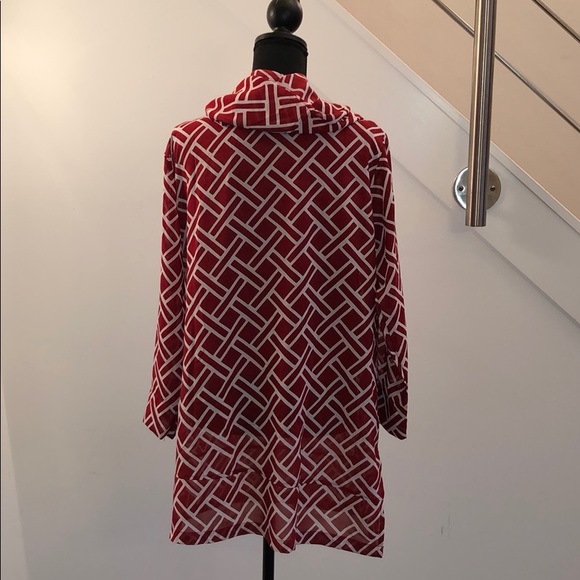 MAKE ME AN OFFER! Red and white tunic - Picture 4 of 7